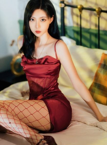 《美丽教师》