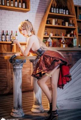 美女被靠