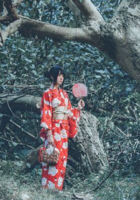 女大学生的沙龙室