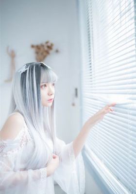 三年在线观看免费大全哔哩哔哩